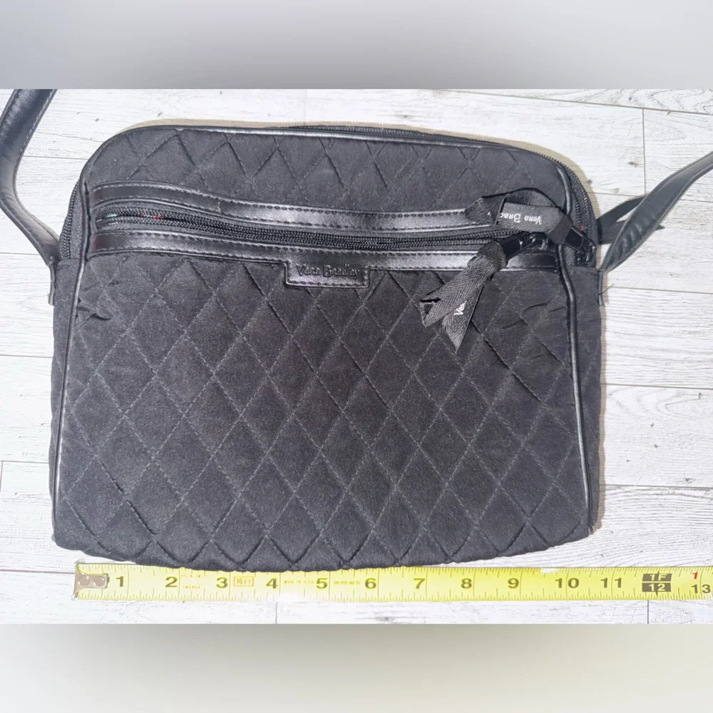 Vera Bradley Crossbody Bag Black Quilted Fabric Adjustable leather Strap - Picture 8 of 9